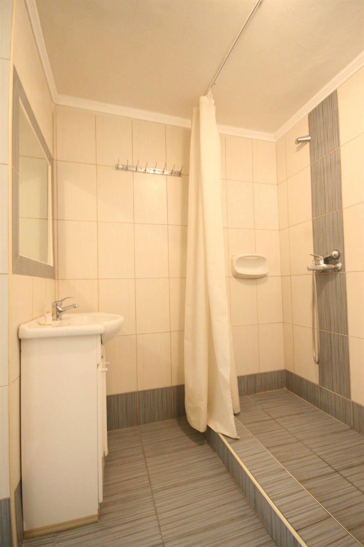 Lena Hotel 2*