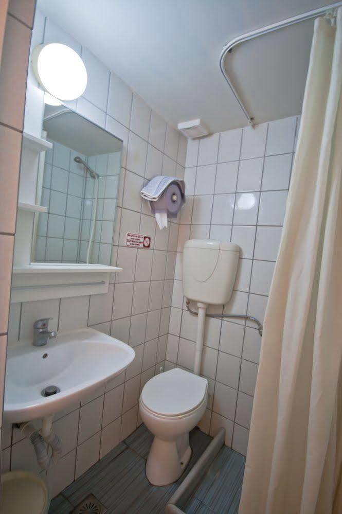Lena Hotel