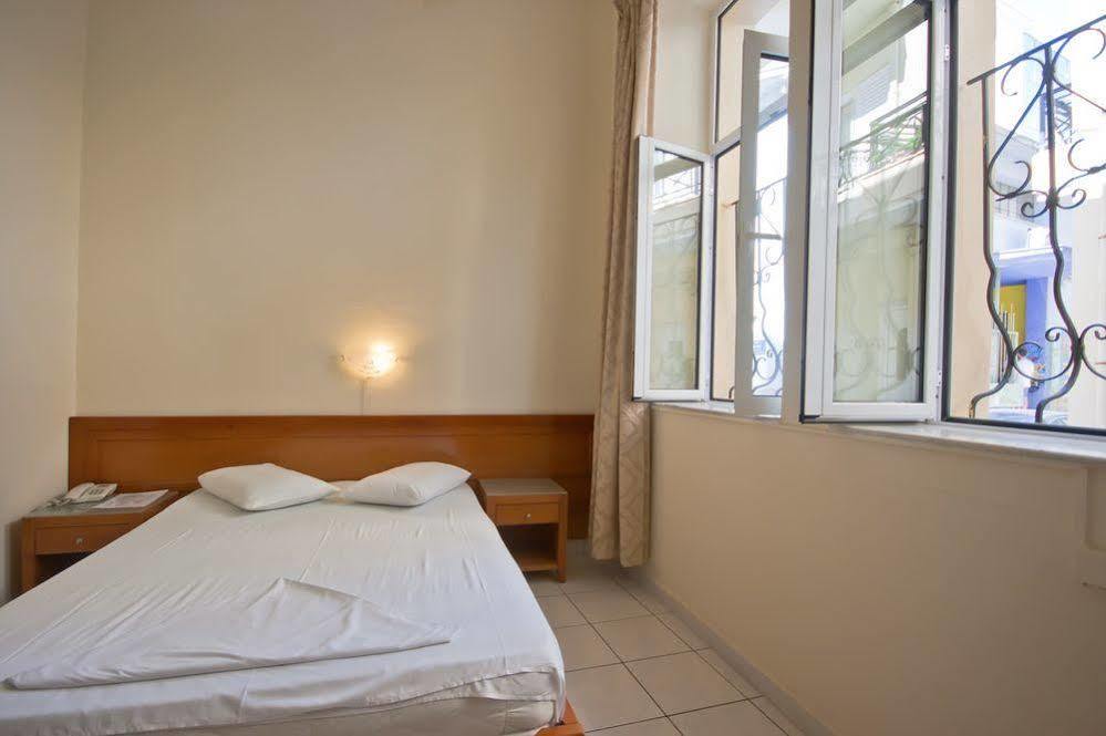 Hotel Lena 2*